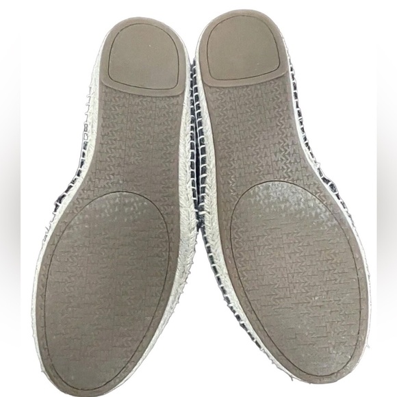 New Michael Kors Darci Black Eyelet Canvas Espadrilles Flat Shoe Slip On Sz 9.5 - Picture 10 of 13